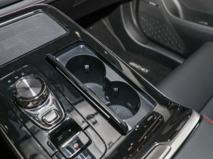 2023款Plus 80 智享科技版 三元锂 前排杯架