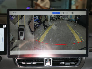 2023Plus 80 Ƽ Ԫ п؅^