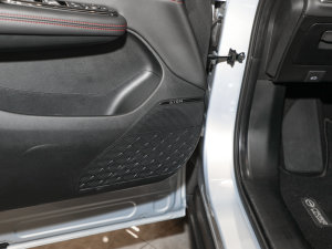 2023Plus 80 Ƽ Ԫ п؅^