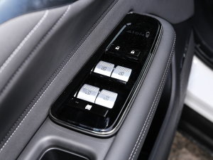 2023Plus 70 I Ԫ {܇ƅ^	