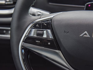 2023Plus 70  Ԫ п؅^