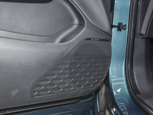 2023Plus 70  Ԫ п؅^