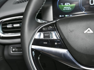 2023Plus 70  Ԫ п؅^