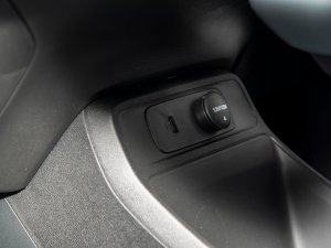 2023Younger п؅^(q)