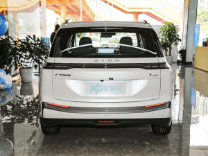 2023款Plus 510 乐享版 正后	