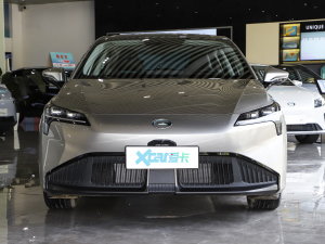2023款Plus 70 乐享版 三元锂 正前