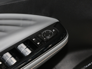 2023Plus 70 I F п؅^