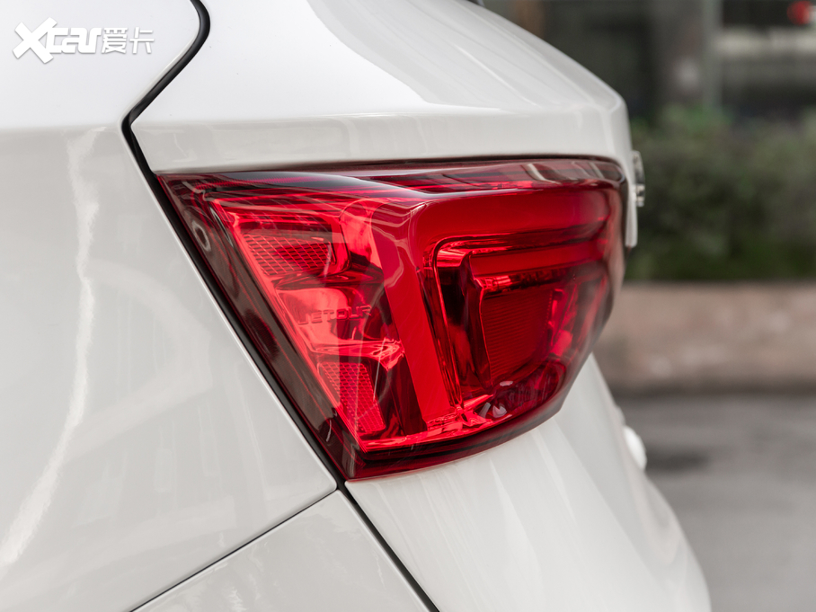 2020���;X95 1.6T DCT̽��Pro 6��