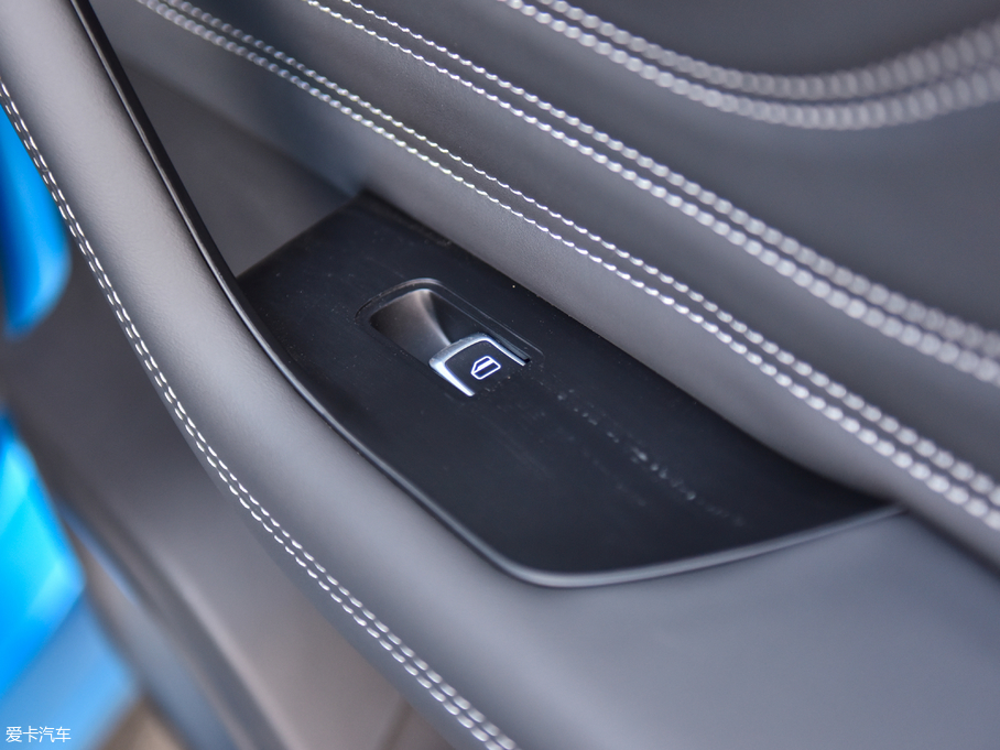 2019;X70S 1.5T Ԅ̽;