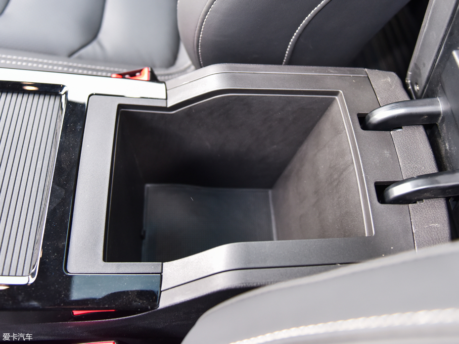 2019;X70S 1.5T Ԅ̽;