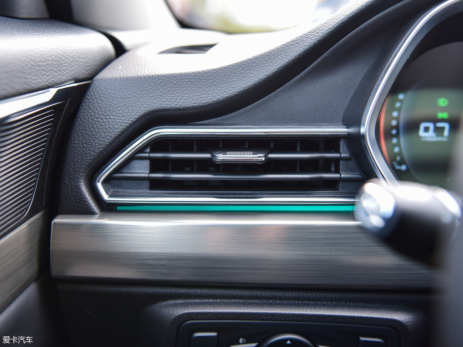 2019;X70S 1.5T Ԅ̽;