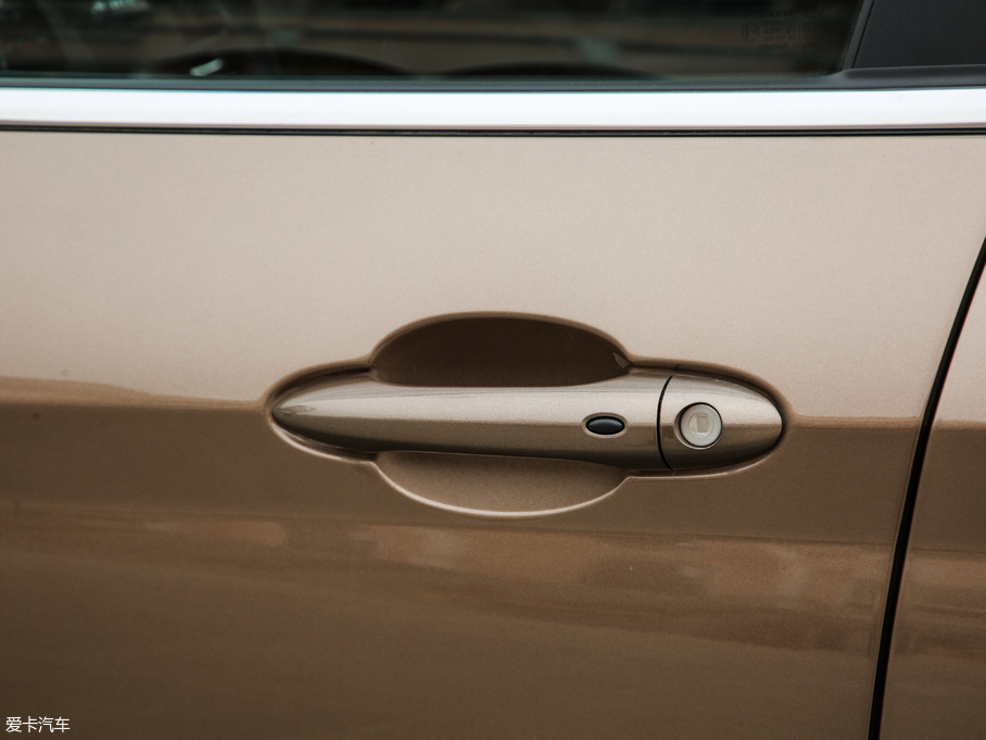 2019;X70S 1.5T Ԅ̽;