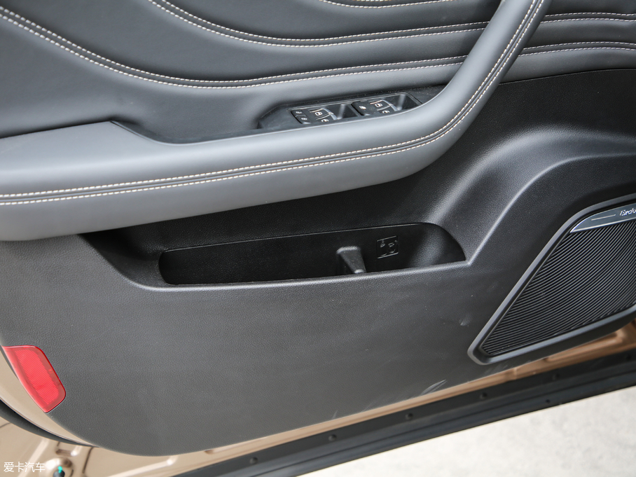 2019;X70S 1.5T Ԅ̽;