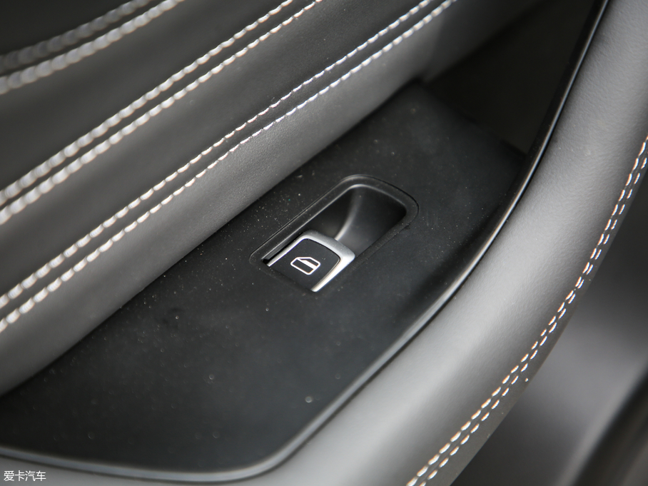 2019;X70S 1.5T Ԅ̽;