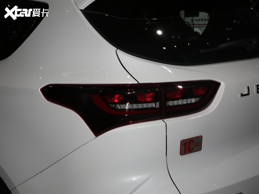 2020;X70 Coupe 1.6T DCT PLUS 7