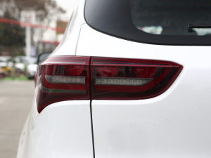 2021��M 1.5T �քӾ�Ӣ����� 7�� �������^