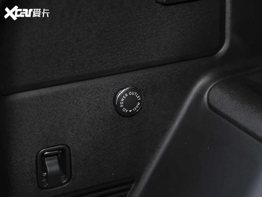 2021;X70 PLUS PLUS 1.6T DCT 5