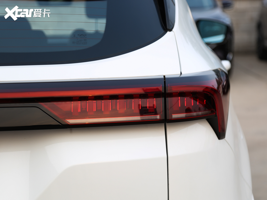 2021;X70 PLUS PLUS 1.6T DCT 5