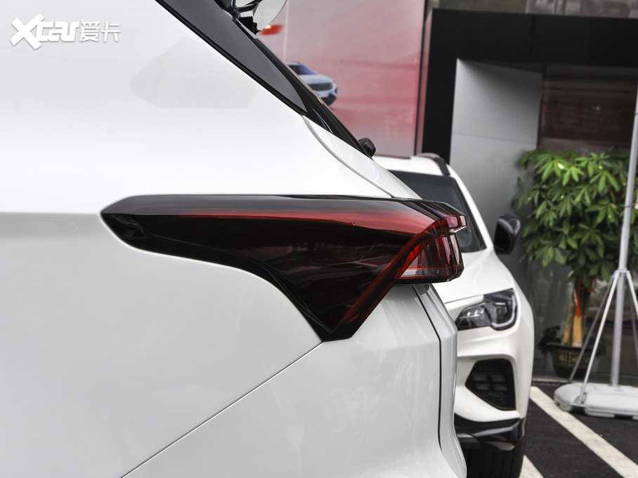 2021;X70 PLUS PLUS 1.5T ք 5