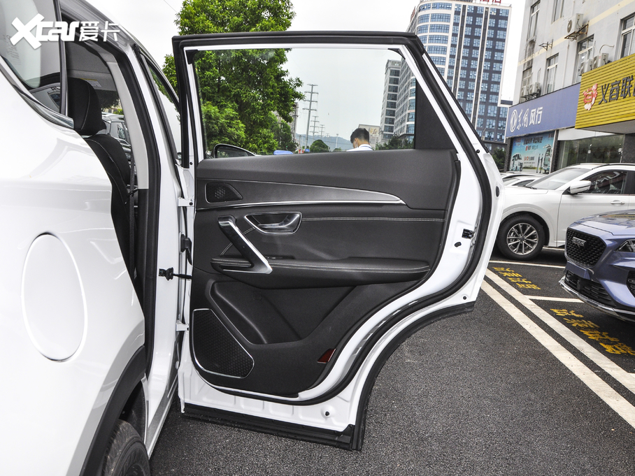 2021;X70 PLUS PLUS 1.5T ք 5