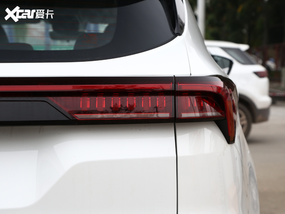 2021;X70 PLUS PLUS 1.6T DCT 5