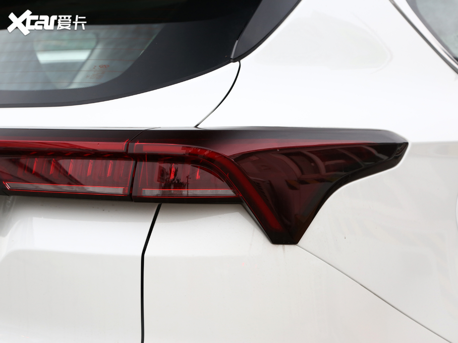 2021;X70 PLUS PLUS 1.6T DCT 5