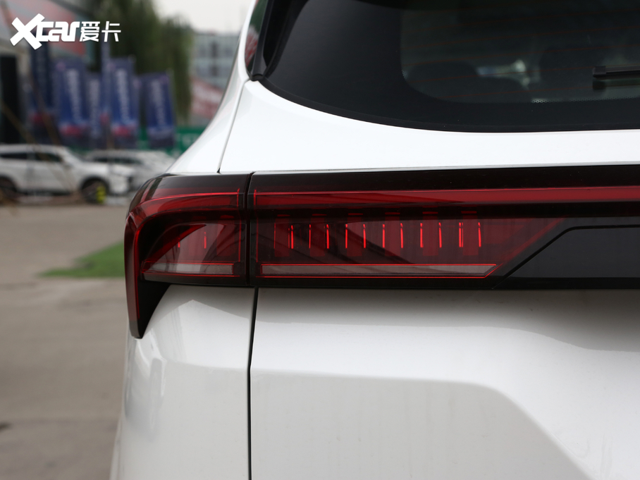 2021;X70 PLUS PLUS 1.6T DCT 5