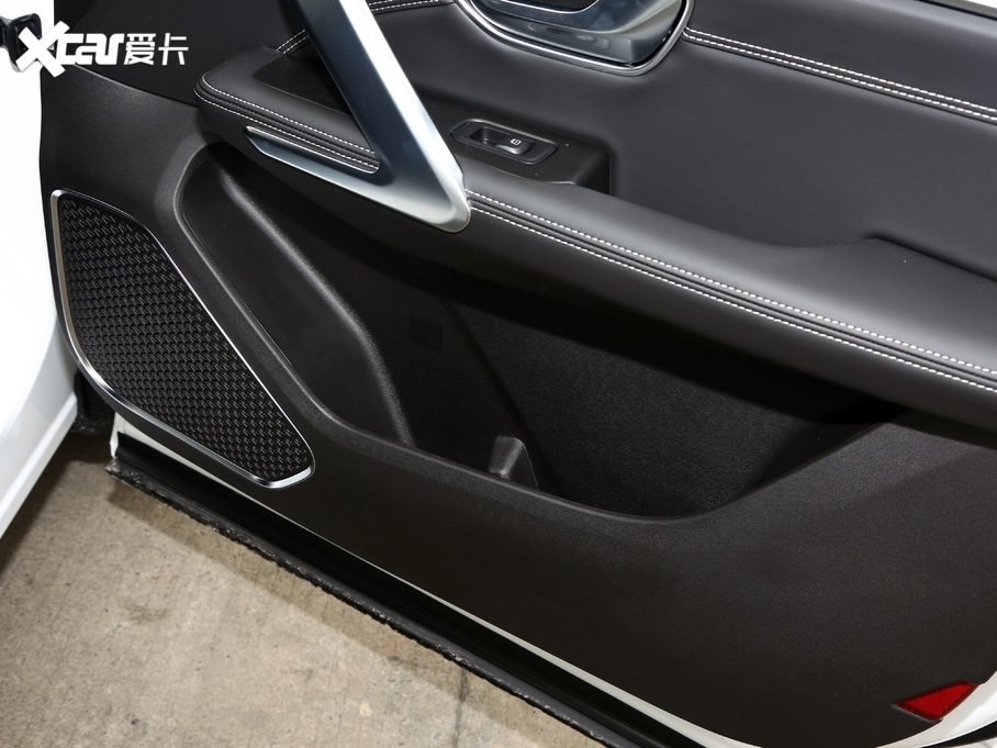 2021;X70 PLUS PLUS 1.6T DCT 5