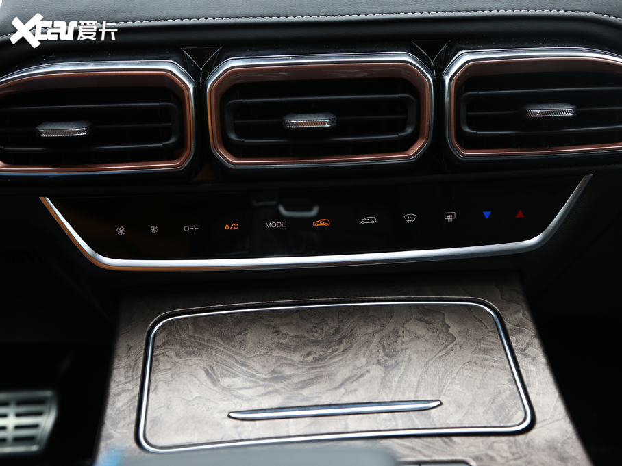 2021;X70 PLUS PLUS 1.6T DCT 5