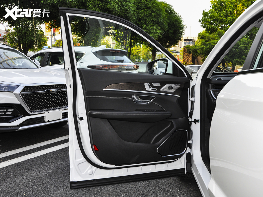 2021;X70 PLUS PLUS 1.6T DCT 6