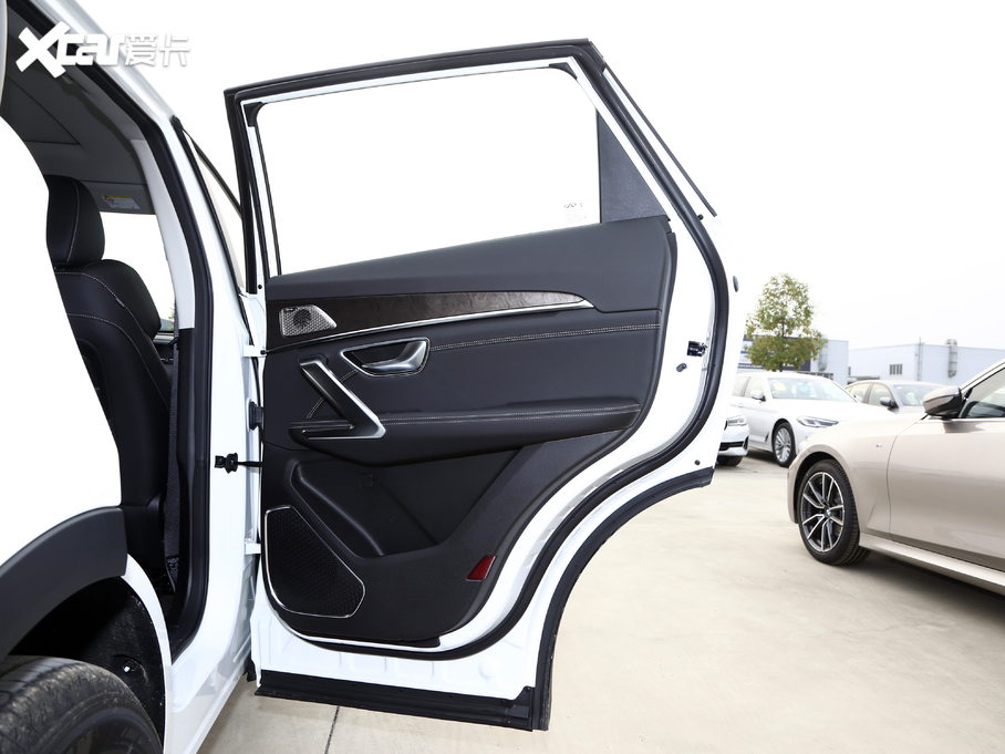 2021;X70 PLUS PLUS 1.6T DCT 7