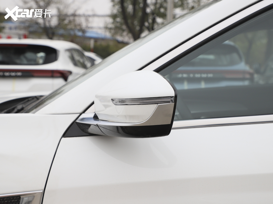 2021;X70 PLUS PLUS 1.6T DCT 5