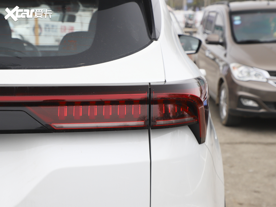 2021;X70 PLUS PLUS 1.6T DCT 5