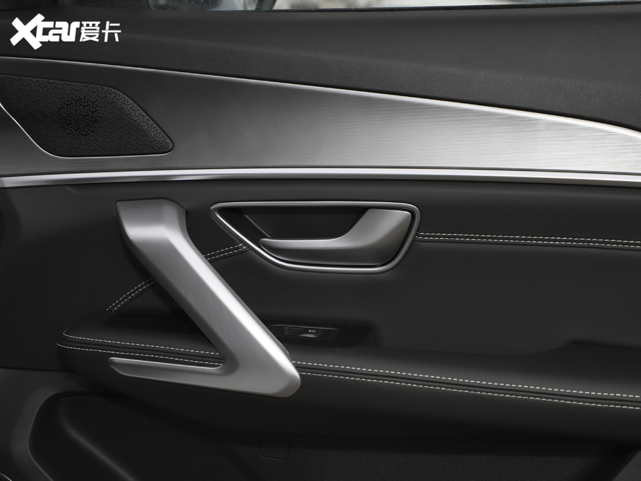 2021;X70 PLUS PLUS 1.6T DCT 5