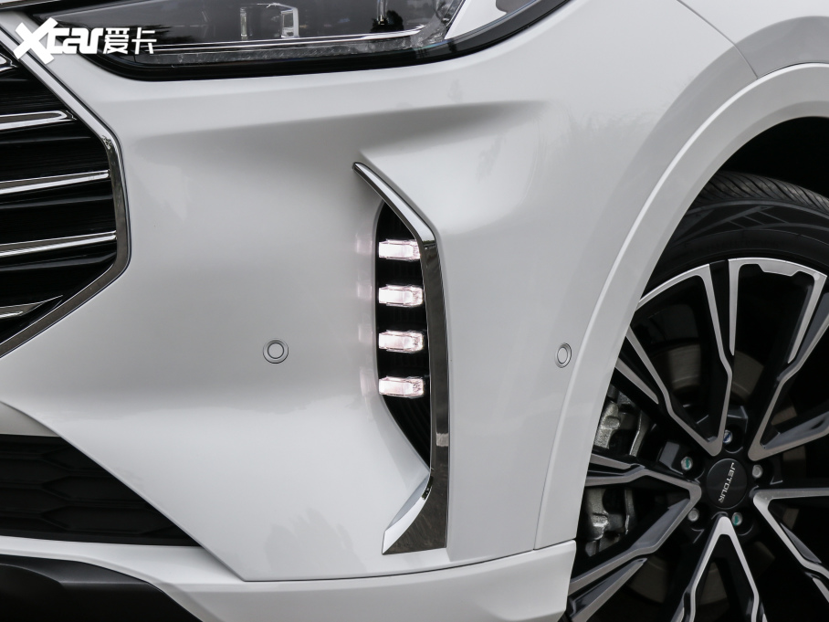 2021;X70 PLUS PLUS T 1.6TGDI DCT 5