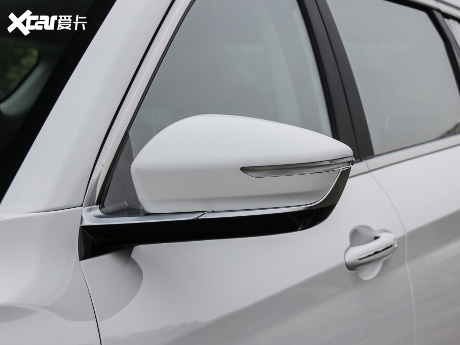 2021;X70 PLUS PLUS T 1.6TGDI DCT 5