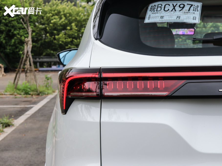 2021;X70 PLUS PLUS T 1.6TGDI DCT 5