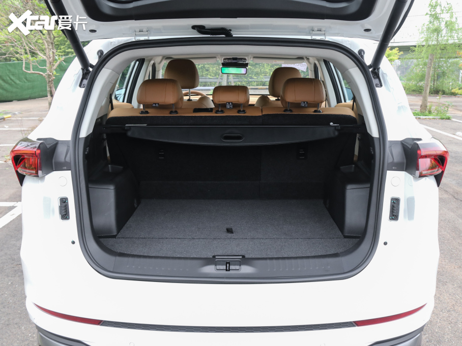 2021;X70 PLUS PLUS T 1.6TGDI DCT 5