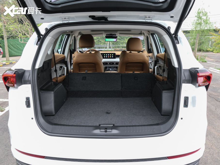 2021;X70 PLUS PLUS T 1.6TGDI DCT 5