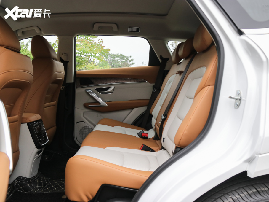 2021;X70 PLUS PLUS T 1.6TGDI DCT 5