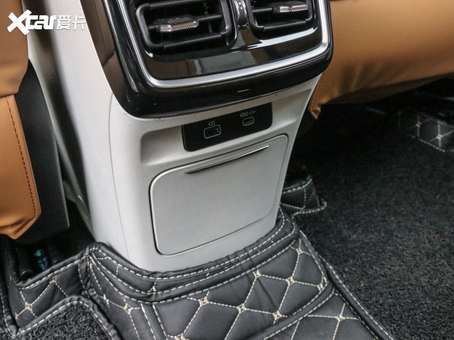 2021;X70 PLUS PLUS T 1.6TGDI DCT 5