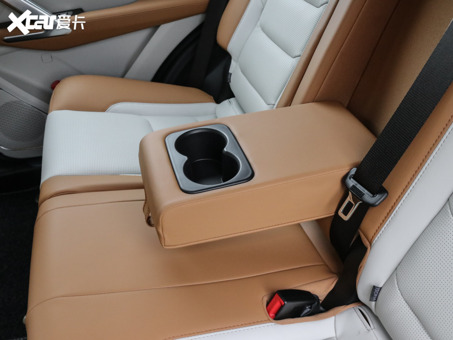 2021;X70 PLUS PLUS T 1.6TGDI DCT 5