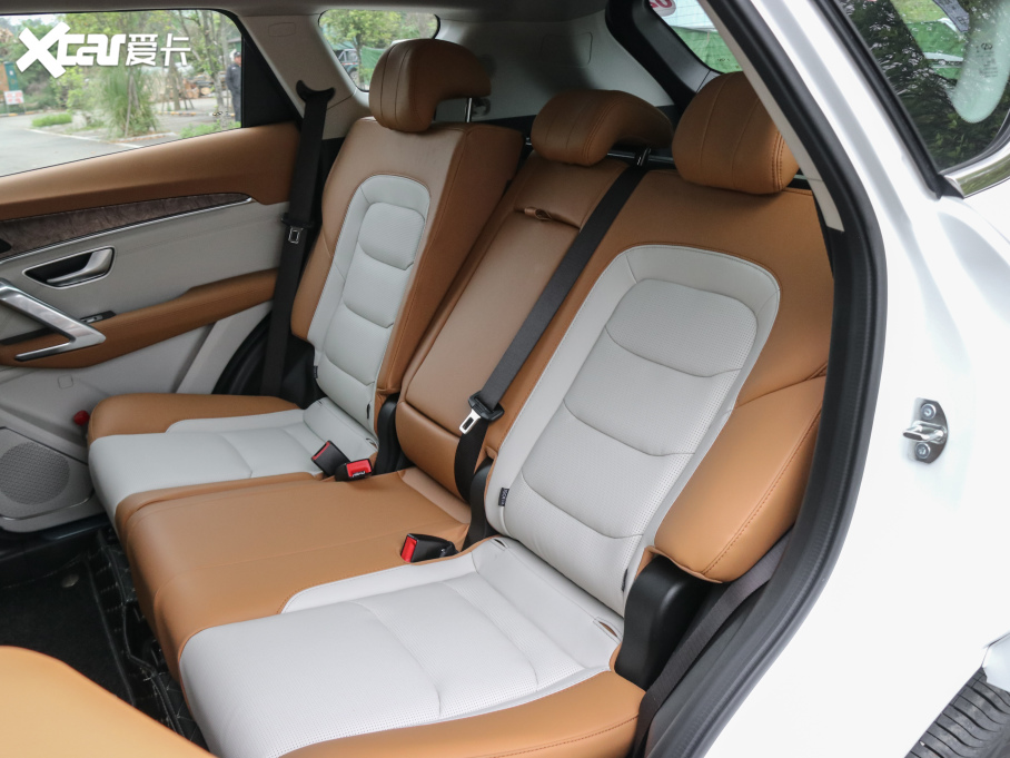 2021;X70 PLUS PLUS T 1.6TGDI DCT 5