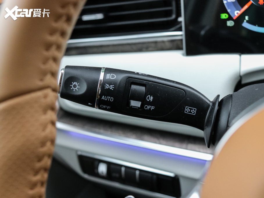 2021;X70 PLUS PLUS T 1.6TGDI DCT 5