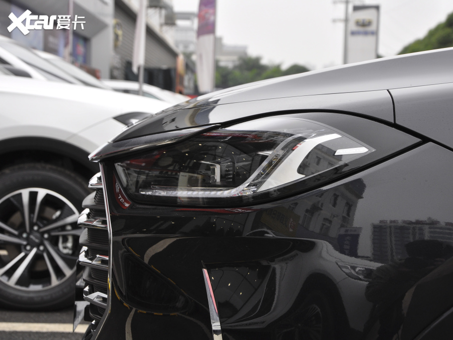 2021;X70 PLUS PLUS T 1.6TGDI DCT 5