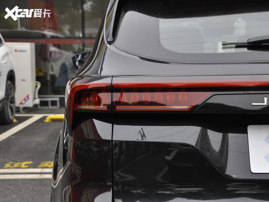 2021;X70 PLUS PLUS T 1.6TGDI DCT 5