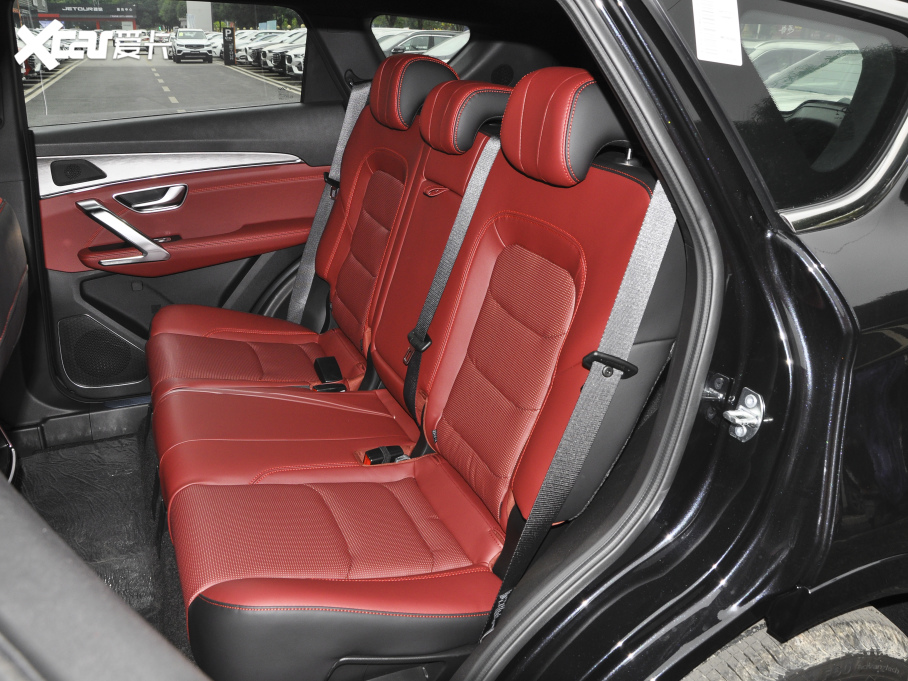 2021;X70 PLUS PLUS T 1.6TGDI DCT 5