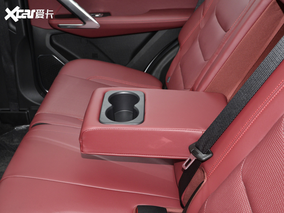 2021;X70 PLUS PLUS T 1.6TGDI DCT 7