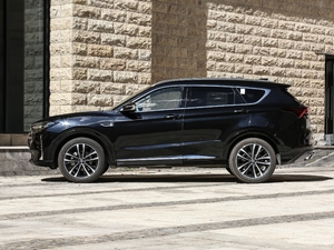 2021款PLUS 1.6T DCT天 7座 正侧（左）