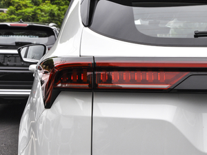 2021PLUS 1.5T ք 5 ^